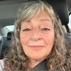 Meet your Posher, Suzanne